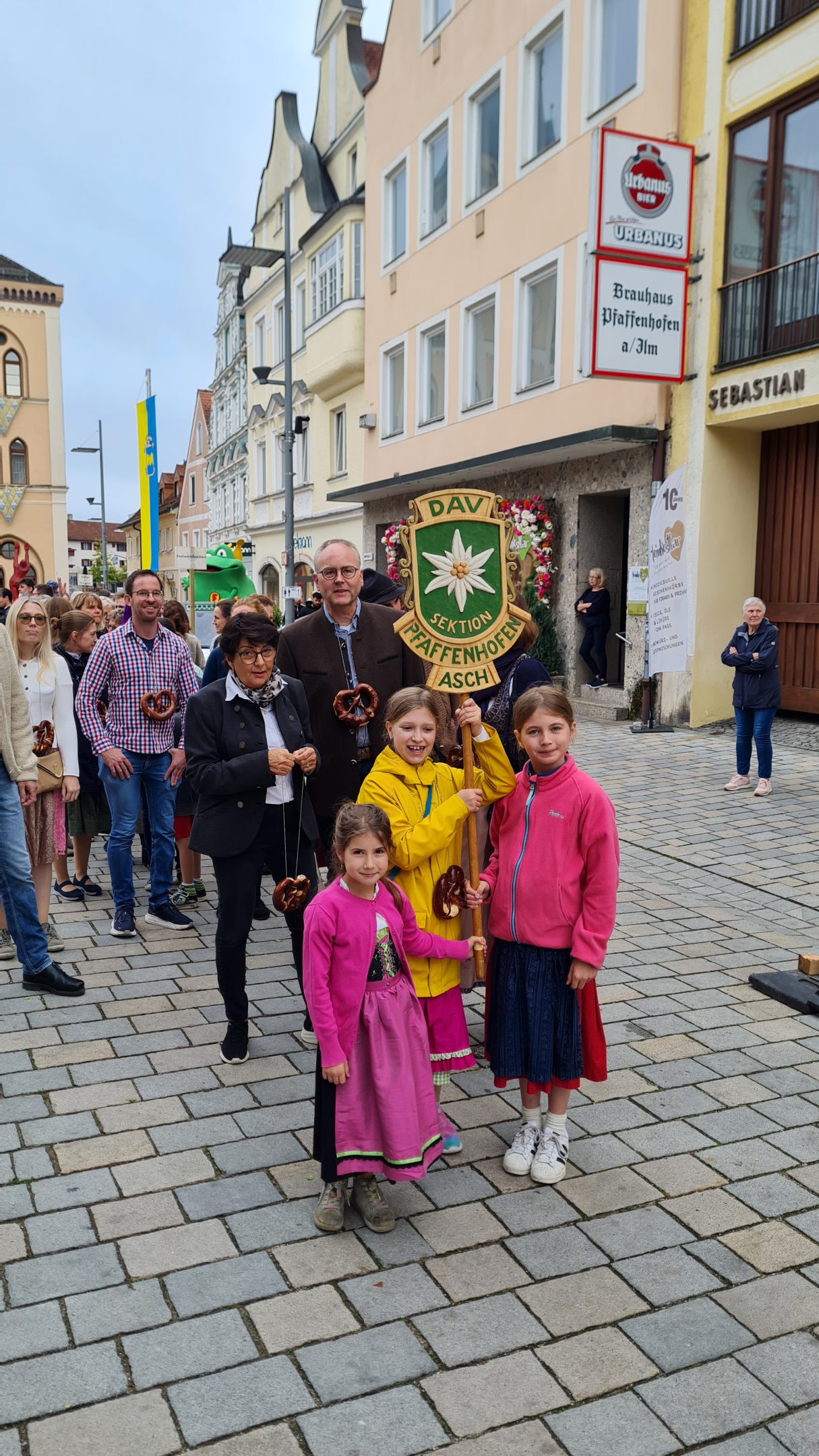 DAV Pfaffenhofen-Asch beim Volksfestauszug